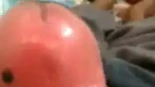 يضاجع طريقه إلى الثروة