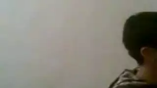 العاهرة المصرية تئن بينما يملأها عشيقها