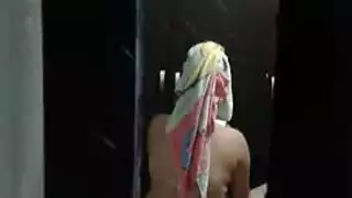 حركة عنيفة يابانية في الشرج والمهبل