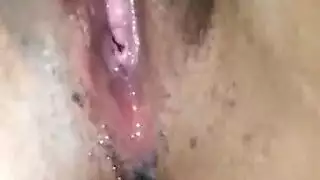 نجم إباحي مصري يستمني بشدة حتى يقذف على الكاميرا